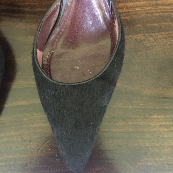 Ann Taylor Black Fur pointy toe Pumps - Picture 2 of 5